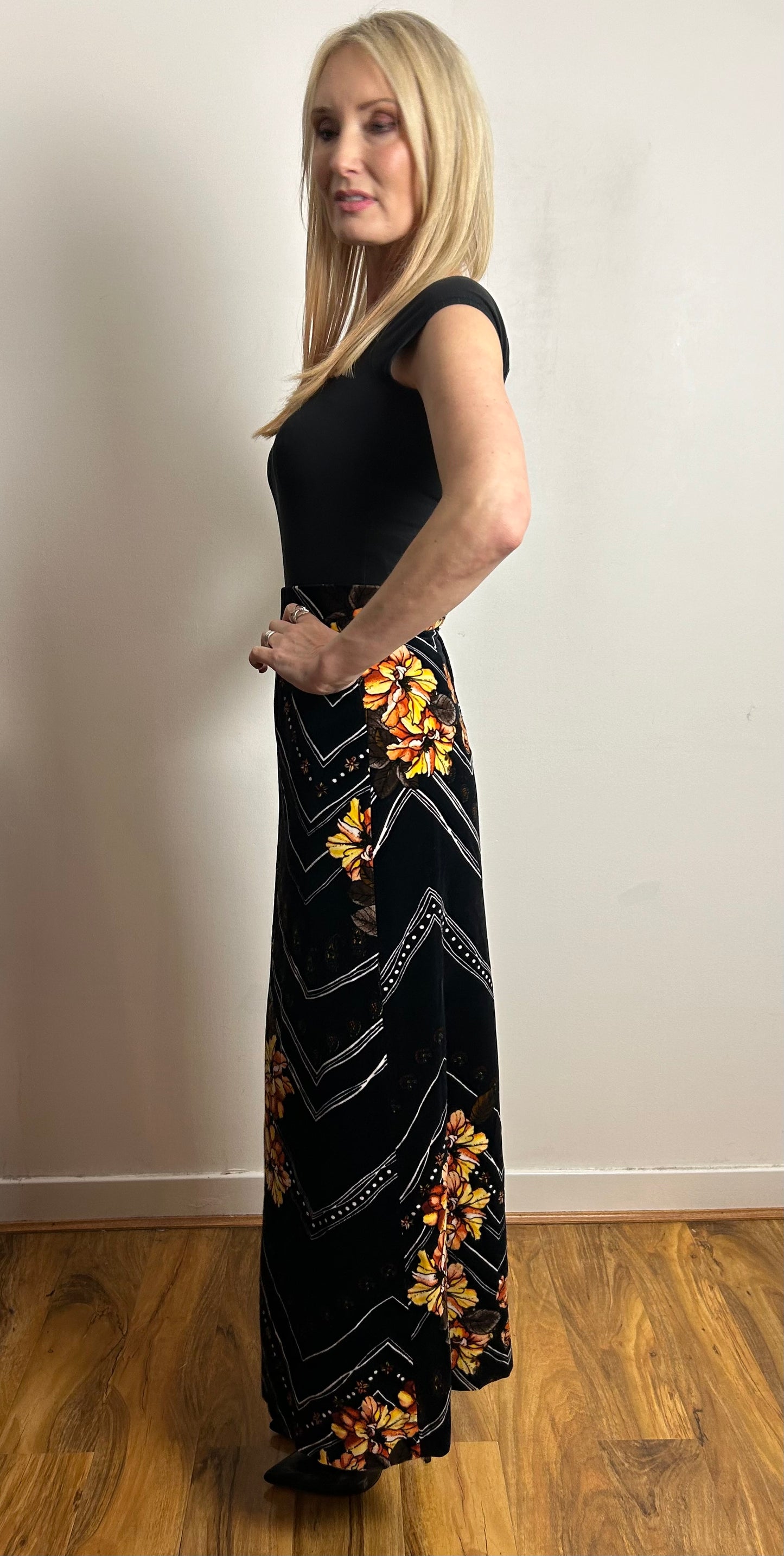 Vintage 1970s UK Size 6 Gorgeous Black Velvet Zig Zag Stripe & Floral Print Maxi Skirt