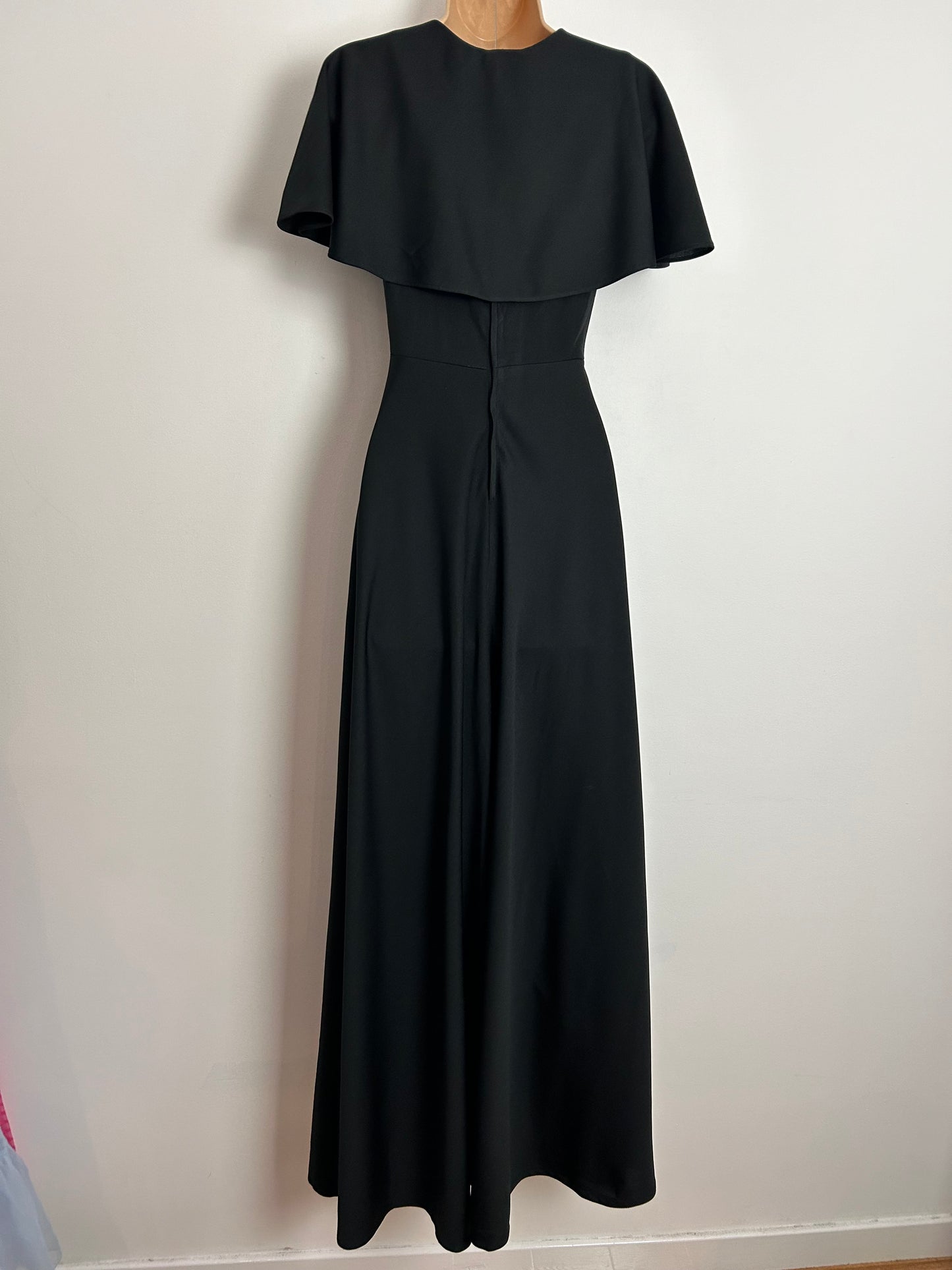 Vintage 1970s ARCHA PARIS UK Size 6 Classic Black Cape Collar Maxi Dress