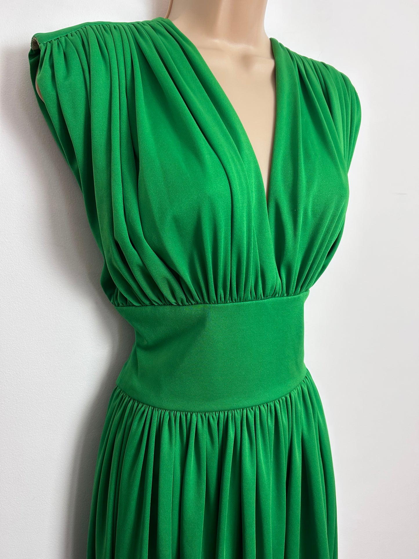 Vintage 1970s SAINT LORI UK Size 10 Emerald Green Gather Pleated Sleeveless Occasion Midi Dress