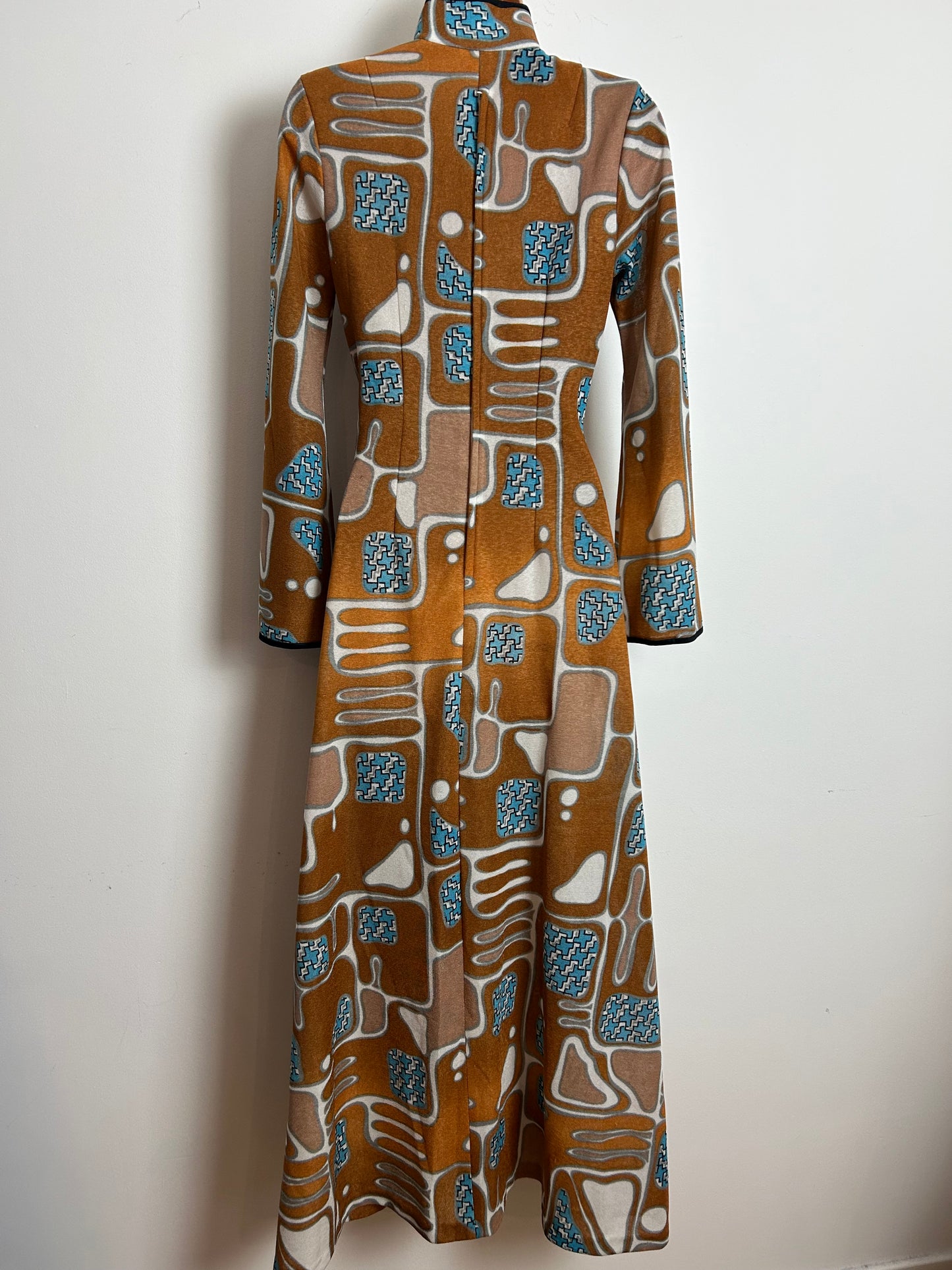 Vintage 1970s JACQUALIN PARIS Size 8-10 Tan Brown White & Blue Abstract print Long Sleeve Maxi Dress