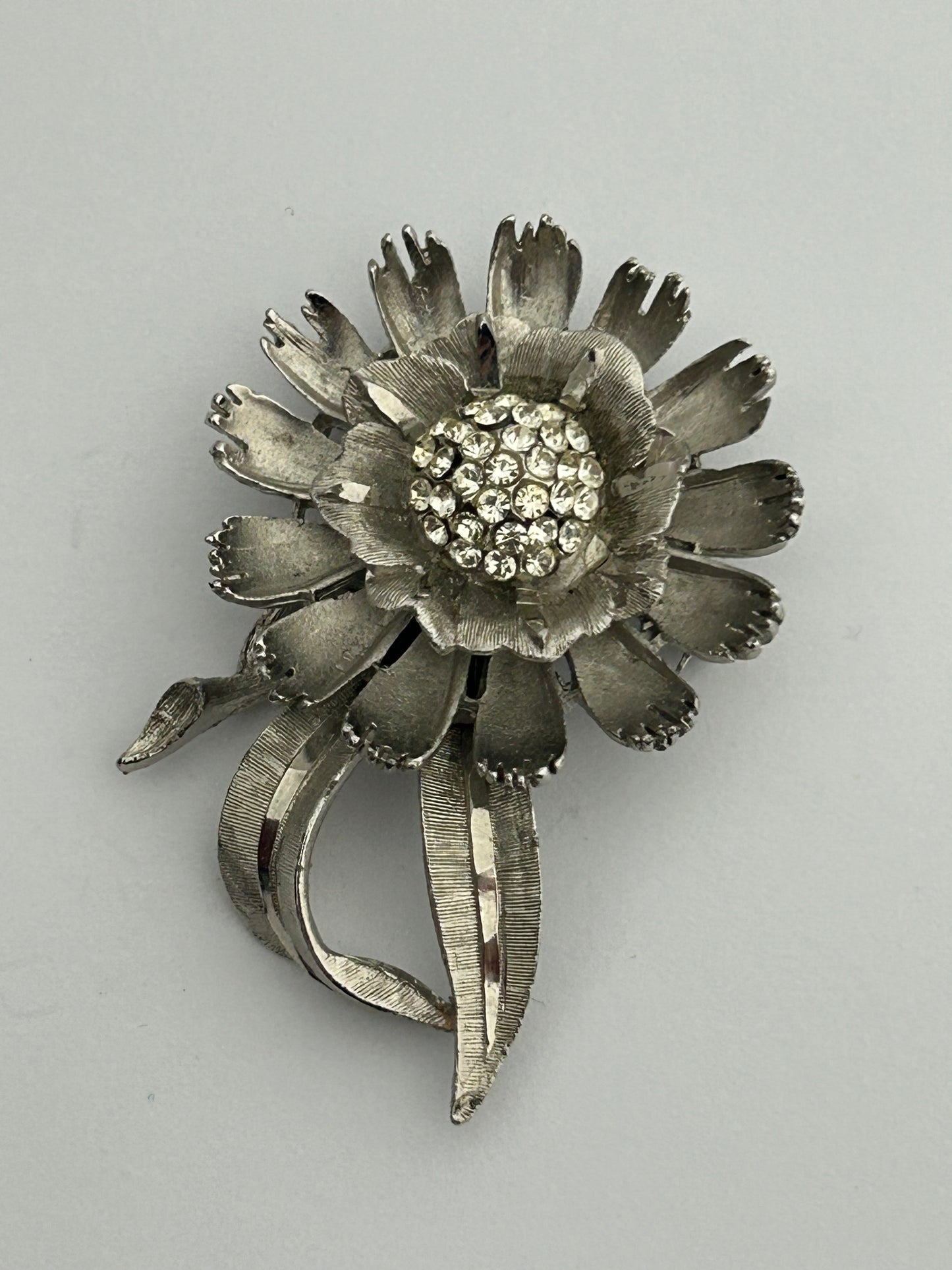 Vintage Large Silver Tone Base Metal Diamante Set Flower Pin Brooch