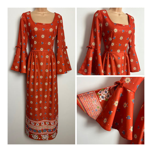 Vintage 1970s Size 8 Terracotta Orange Beige & Blue Floral Print Flared Cuff Maxi Dress