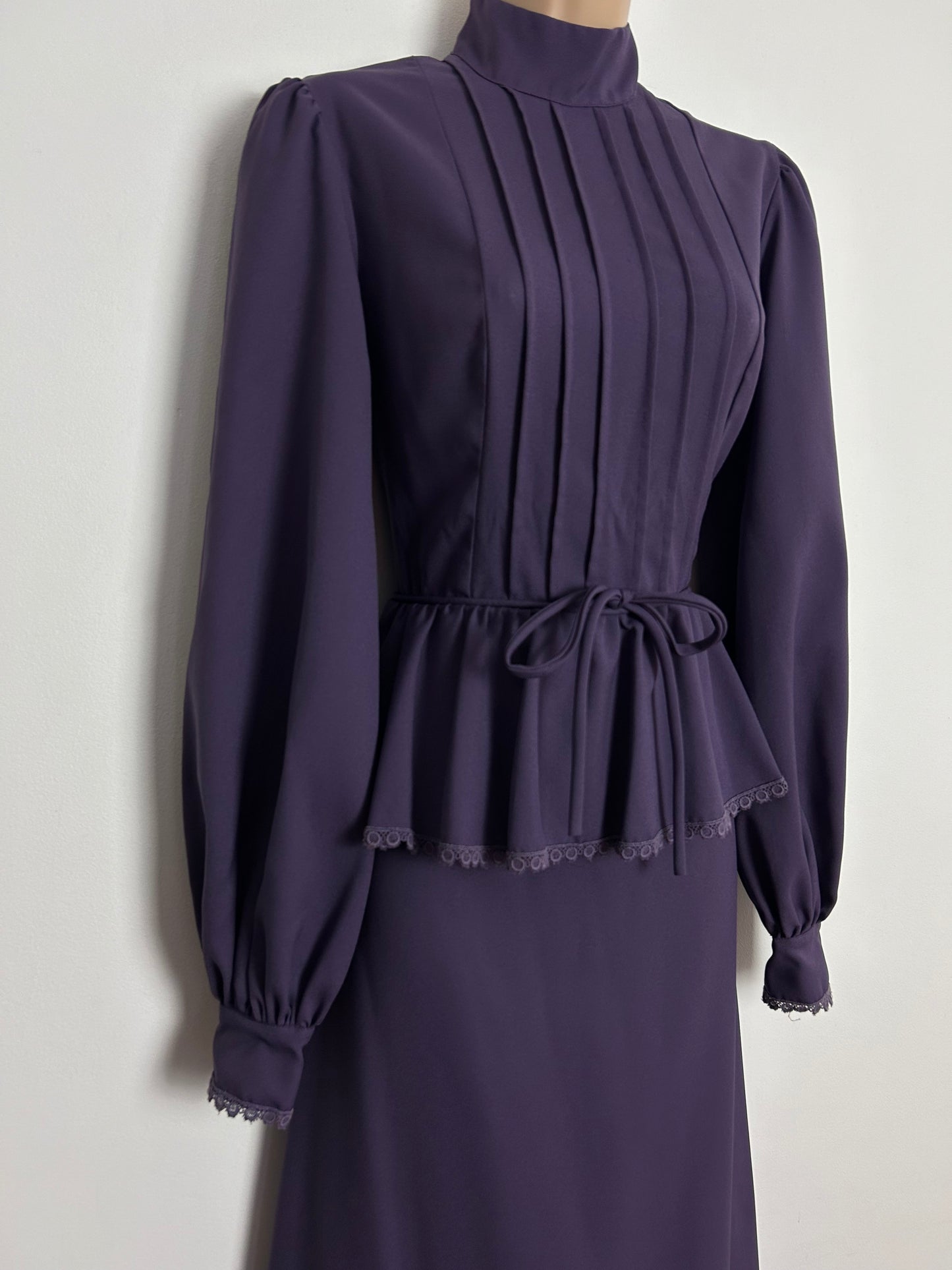 Vintage 1970s SIMON ELLIS UK Size 8 Mauve Purple High Neck Long Sleeve Peplum Prairie Boho Maxi Dress