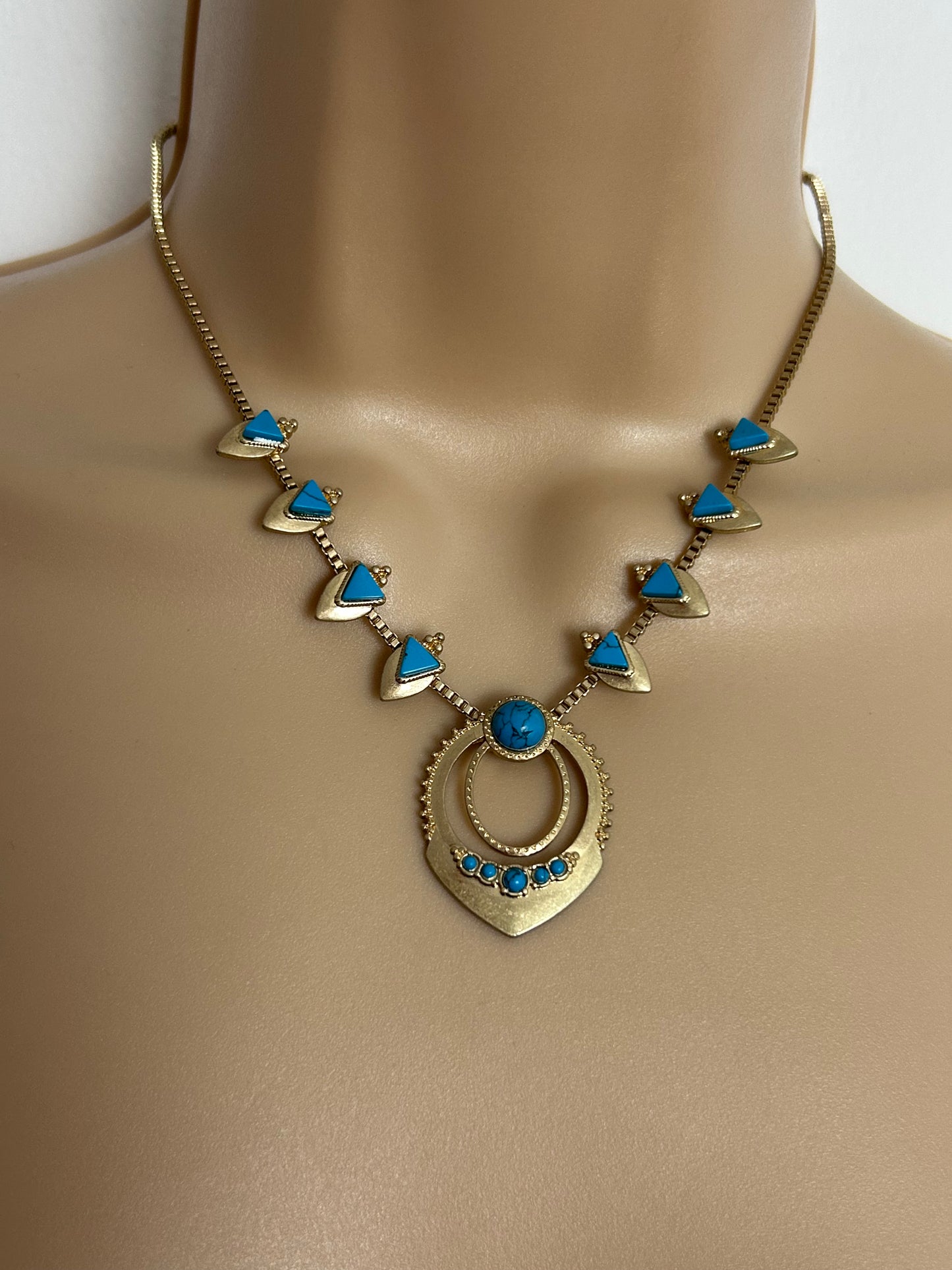 Vintage Gold Tone & Turquoise Stone Set Ethnic Inspired Boho Necklace
