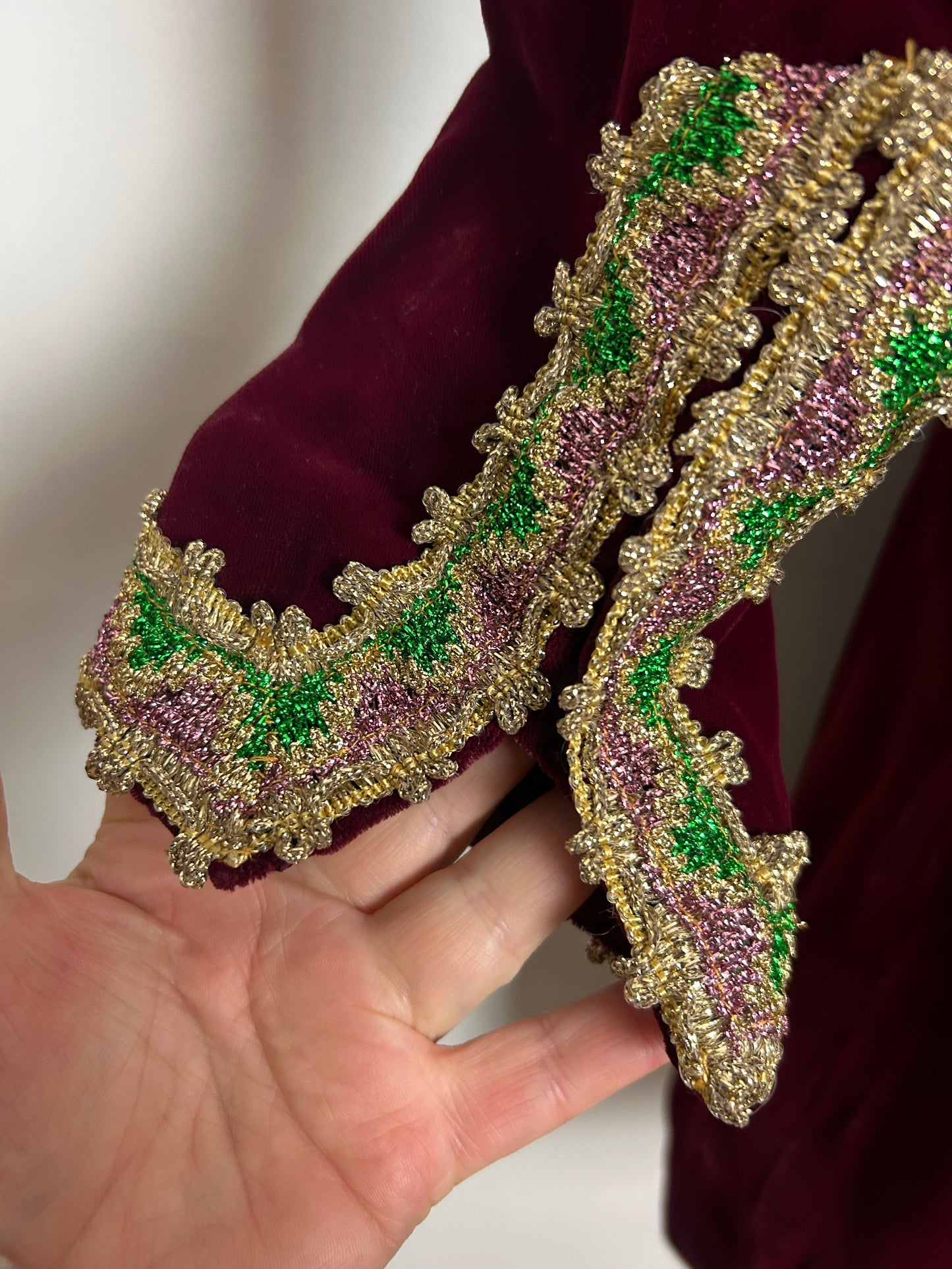 Vintage 1960s Size 10-12 Maroon Velvet & Gold Green & Pink Braid Trim Xmas Shift Dress