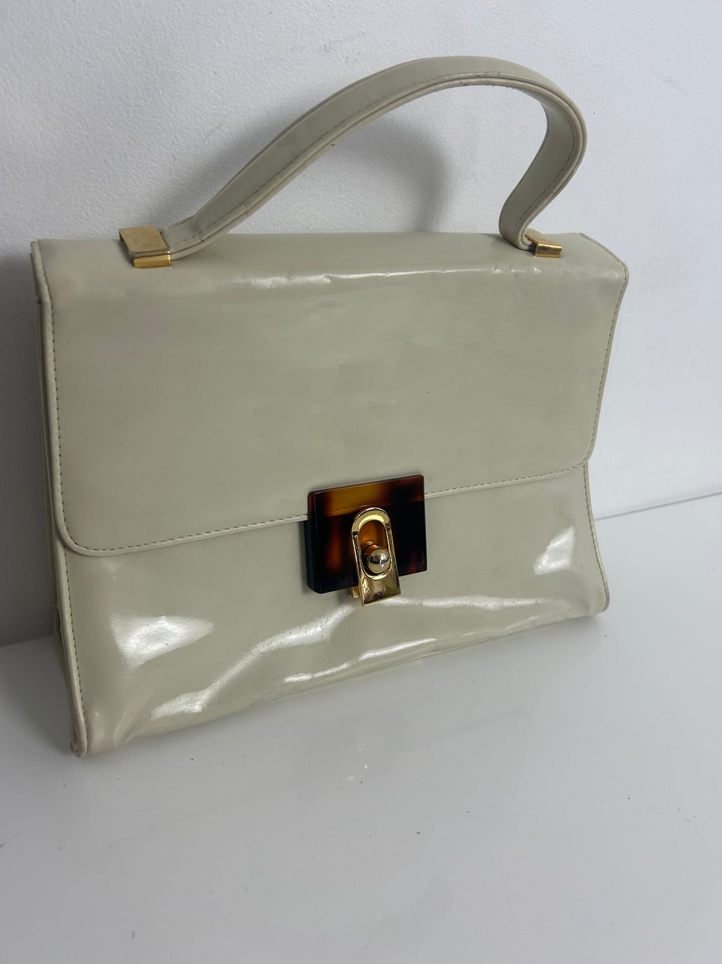 Vintage 1960s Cream Leather Handbag/Shoulder Bag With Tortoiseshell & Gold Metal Clasp