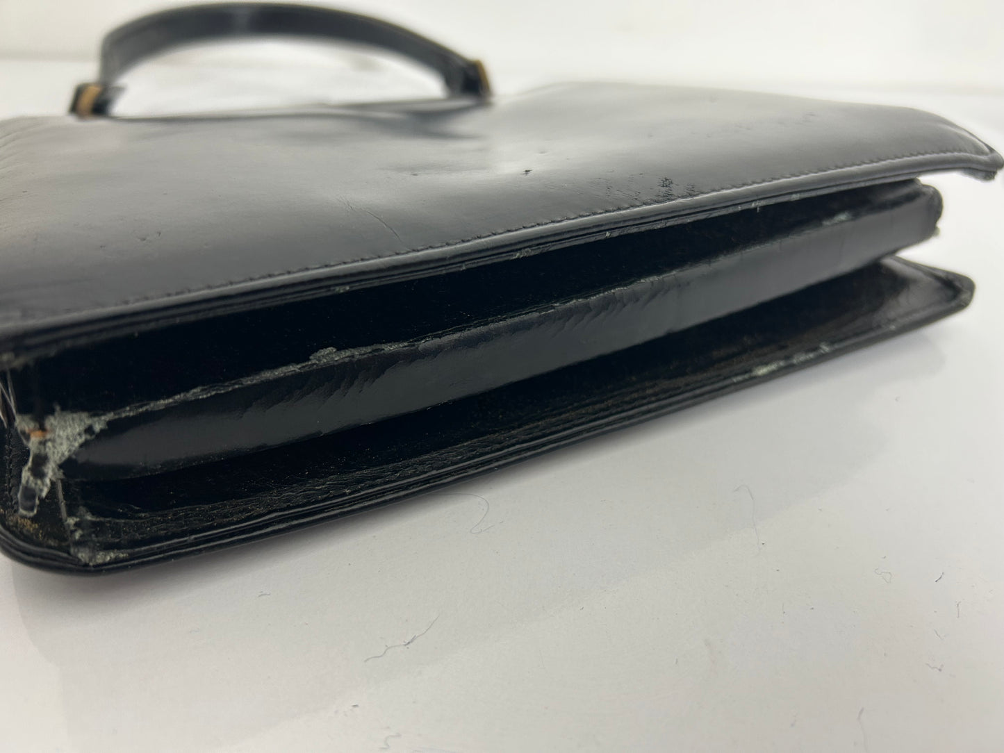 Vintage 1950s Black Leather Kelly Style Handbag With Suede Lining (Few issues)