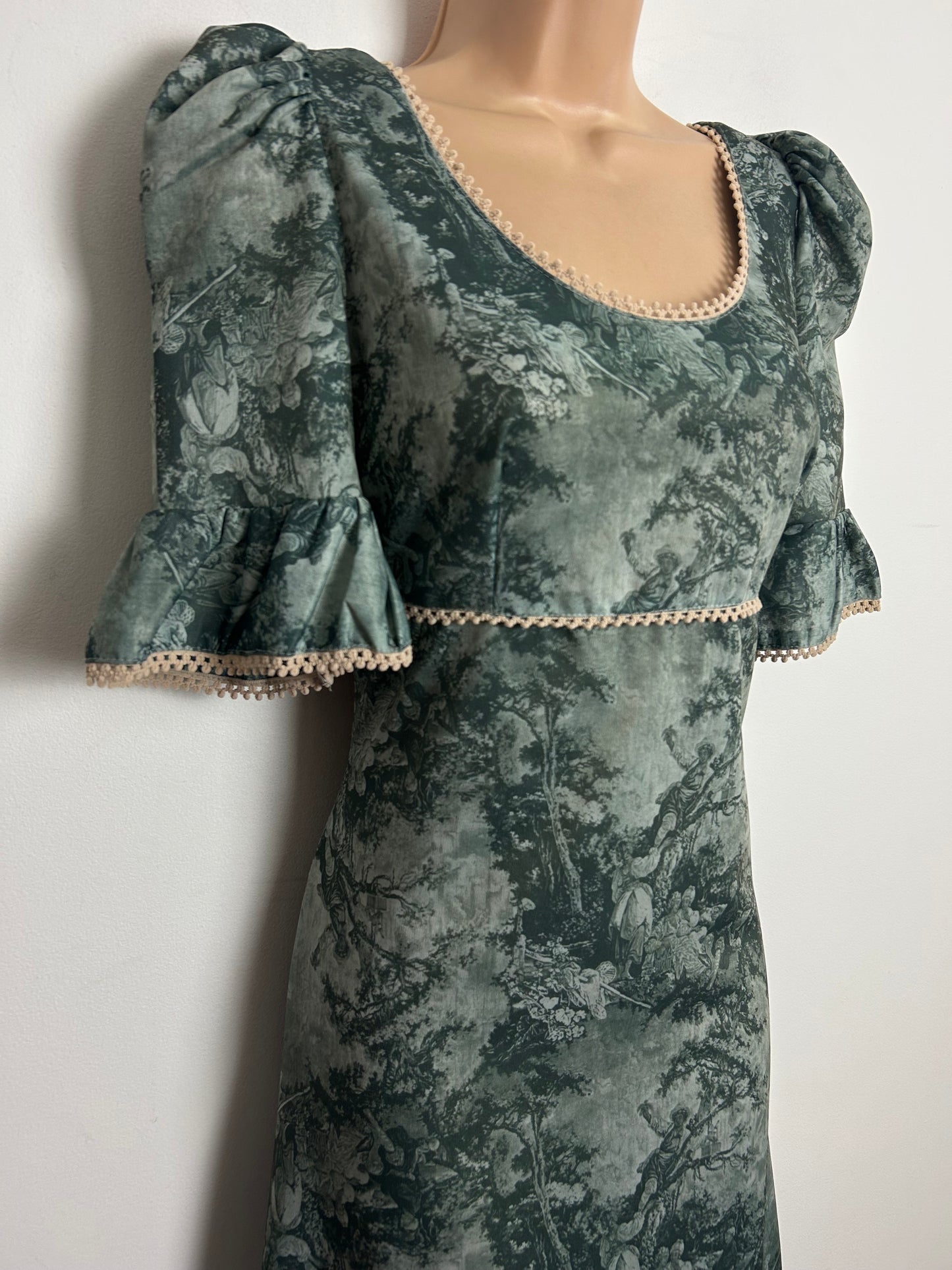 Vintage 1970s Size 8 Incredible Smoky Teal Grey Renaissance Toile De Jouy Novelty Print Maxi Dress