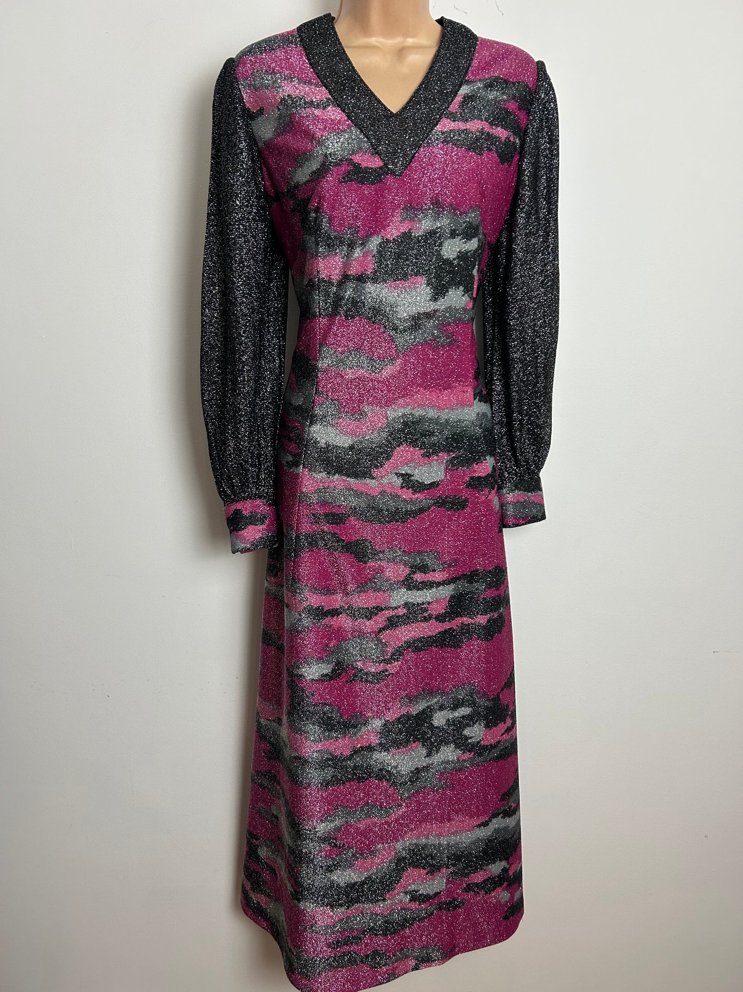 Vintage 1970s Size 14 Grey Silver & Pink Tones Abstract Print Lurex Long Sleeve Occasion Maxi Dress