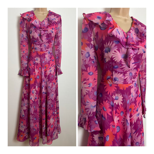 Vintage 1970s C&A Size 10 Pink Tones Floral Print Ruffle Collar Long Sleeve Belted Boho Maxi Dress