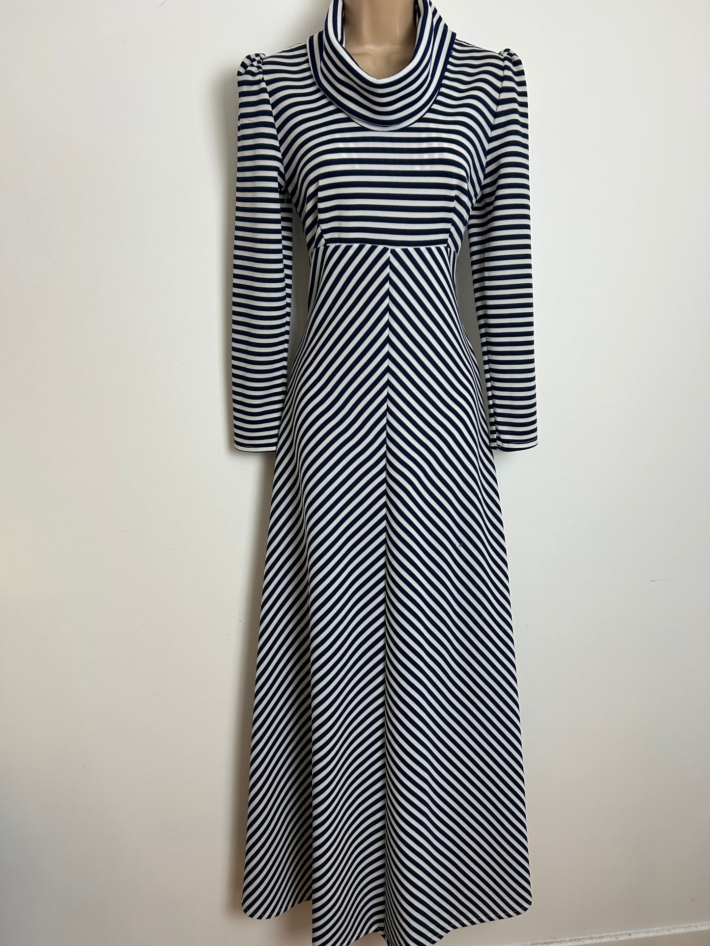 Vintage 1970s Size 8 Navy Blue & White Stripe Print Long Sleeve Funnel Neck Maxi Dress