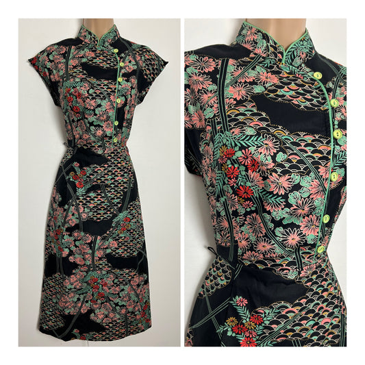 Vintage 1970s Size 6 Pretty Black Pink & Mint Green Japanese Print Cotton Day Dress