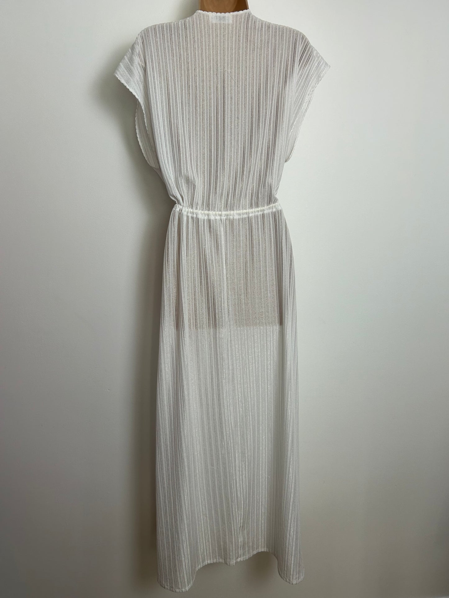 Vintage Late 1970s LOUIS FERAUD LINGERIE Size 12-14 White Stripe Lace Trim Full Length Nightdress