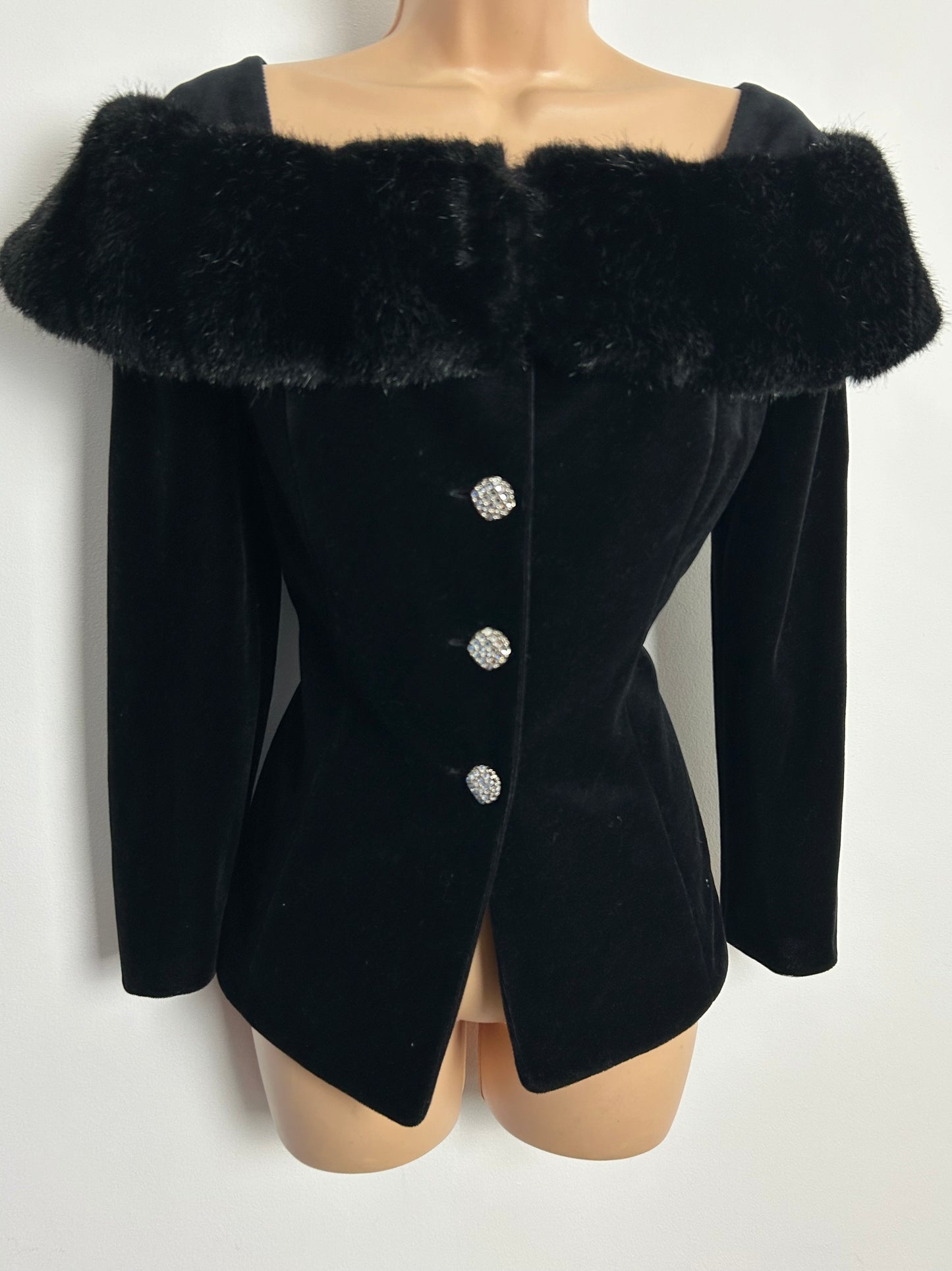 Vintage 1980s VERA MONT FRANCE Size 10 Black Velvet & Faux Fur Jacket
