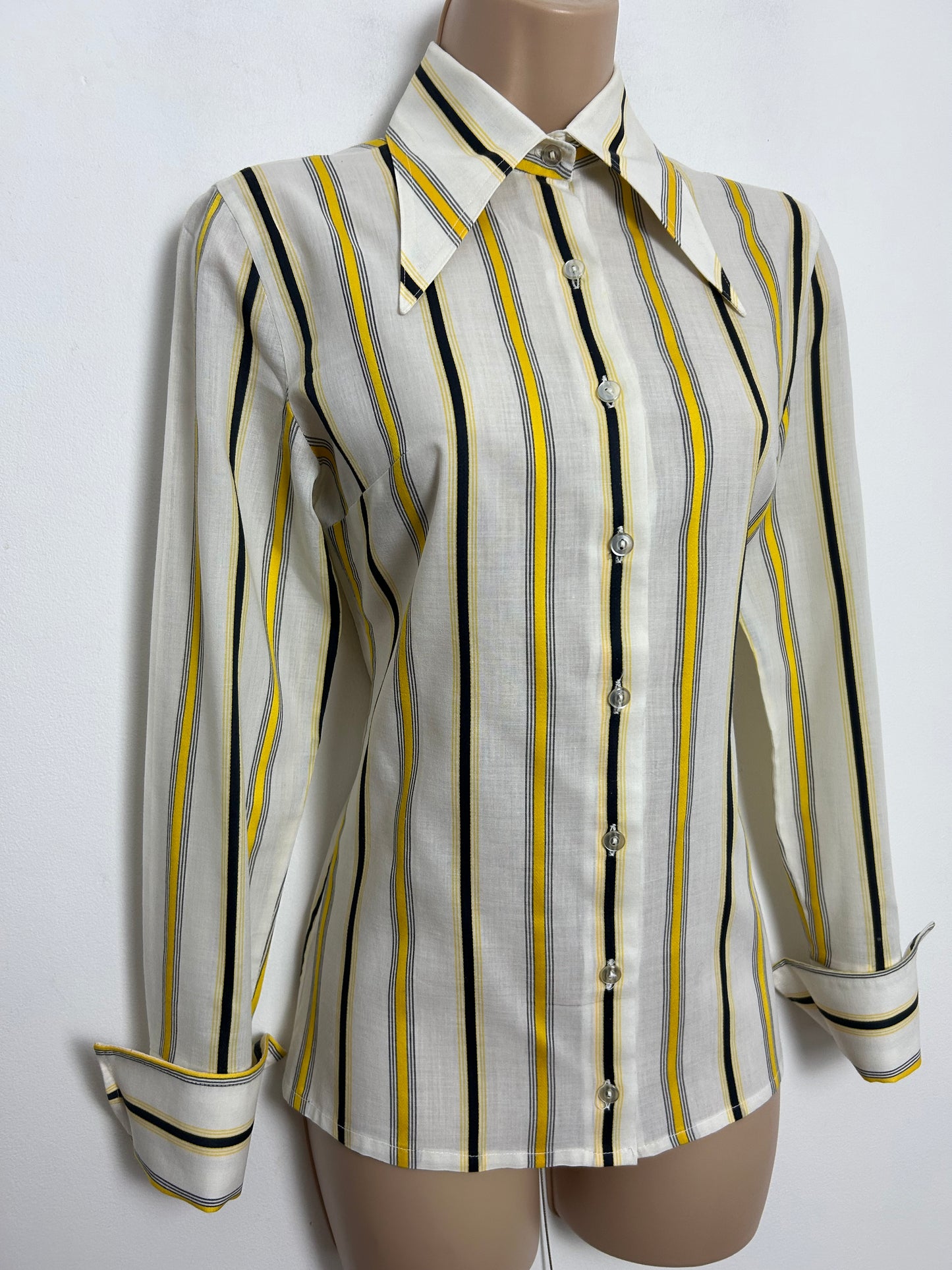 Vintage 1970s Size 8 White Yellow & Black Vertical Stripe Print Cotton Mix Long Sleeve Dagger Collar Shirt