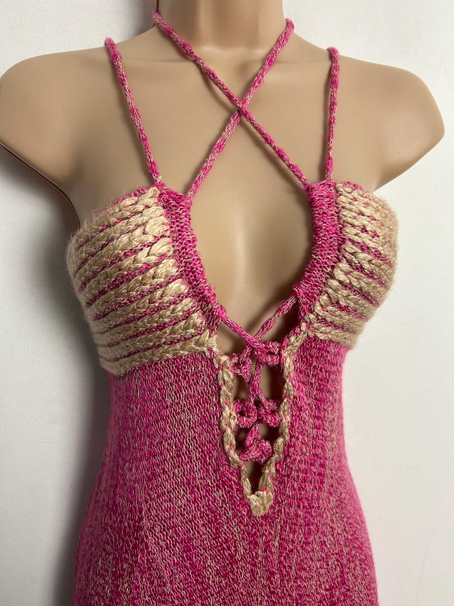 Vintage 1970s MARY FARRIN UK Size 8 Pink & Beige Strappy Lace Up Front Linen Mix Knitted Maxi Dress
