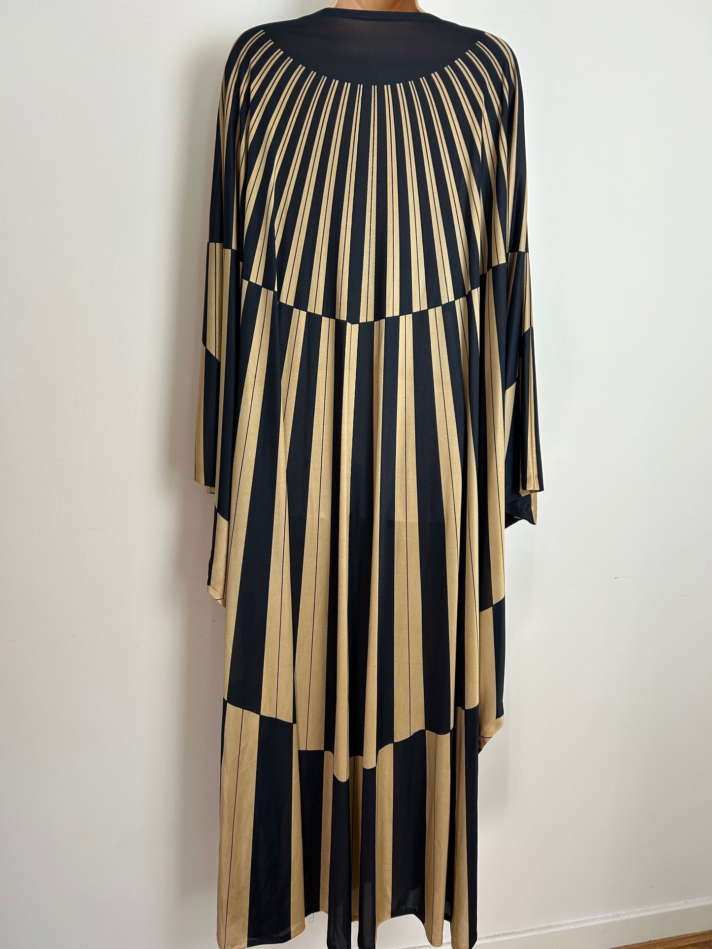 Vintage 1970s AMAZING One Size Black & Gold Stripe Print Very Wide Sleeve Occasion Evening Kaftan Maxi Dress