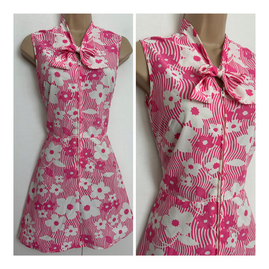Vintage 1960s Size 6 Pink & White Floral & Stripe Print Bow Tie Zip Front Mini Mod Dress