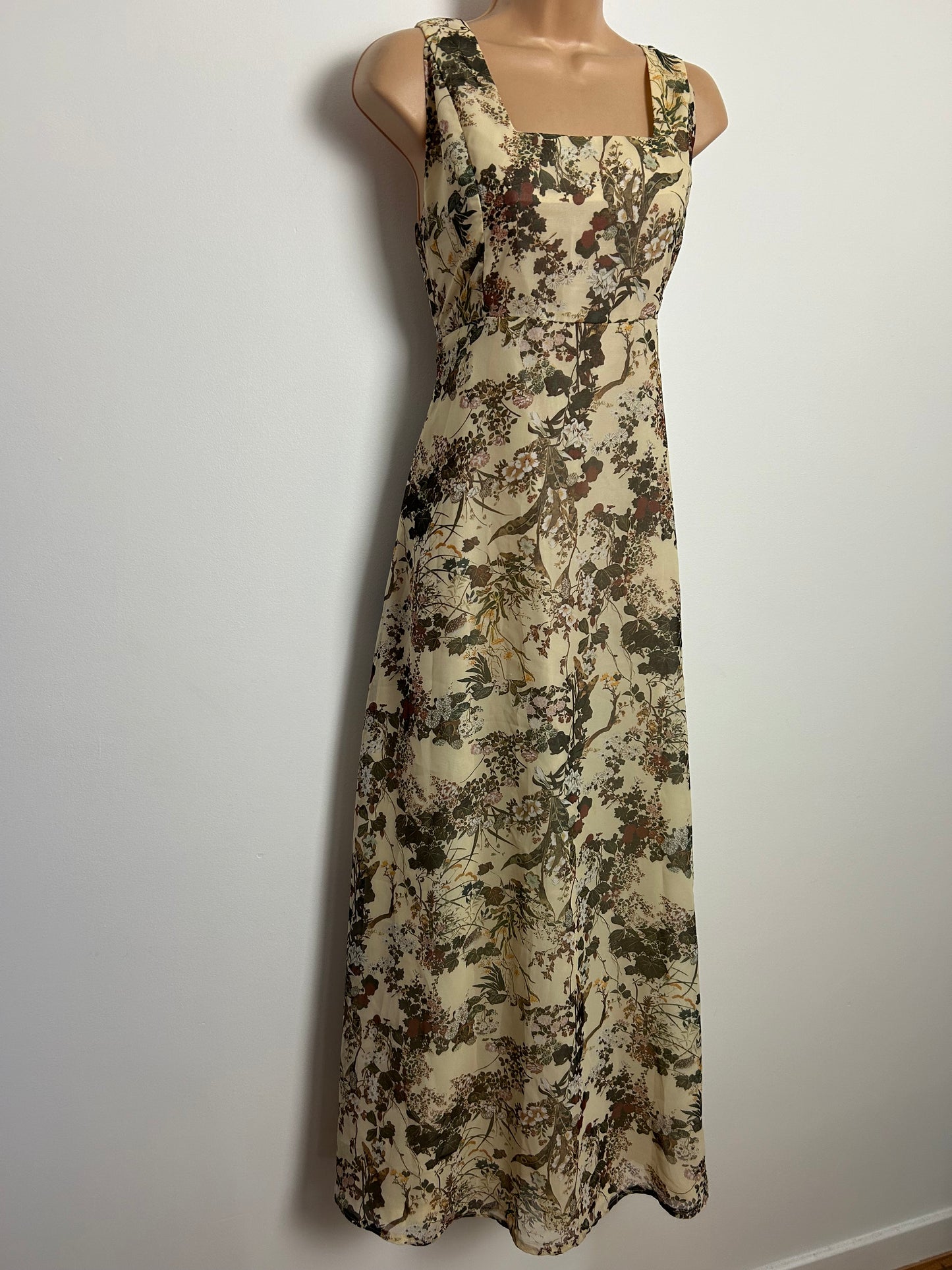Vintage Early 1970s MARION DONALDSON Size 8 Cream Woodland Botanical Print Maxi Dress