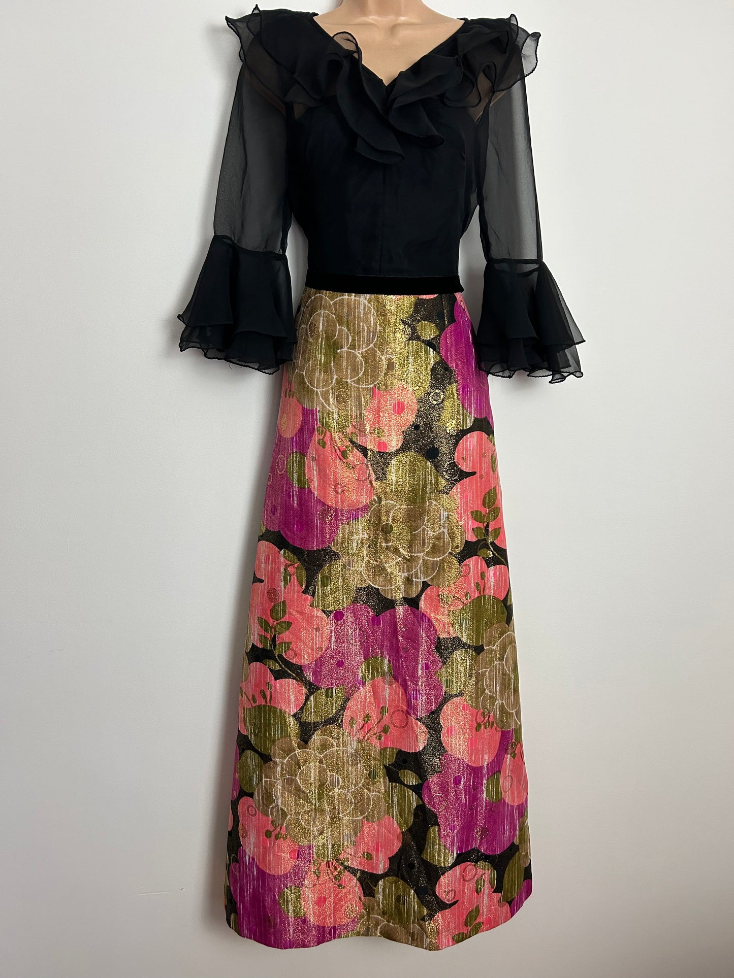 Vintage 1970s Beautiful UK Size 8 Black Pink & Gold Floral Print Lurex Ruffle Trim Flared Cuff Occasion Evening Maxi Dress