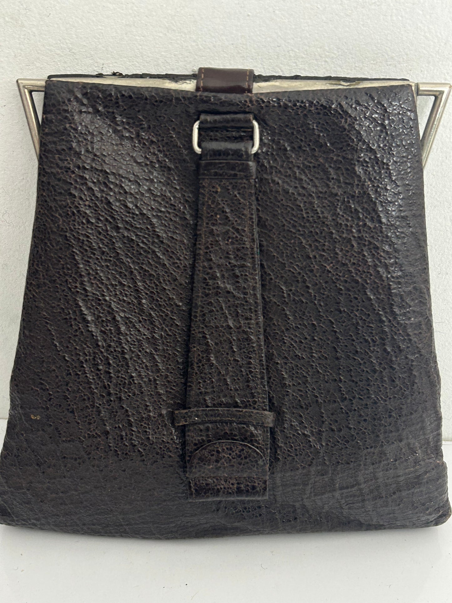 Vintage 1940s Dark Brown Textured Leather & Silver Frame Hand Strap Clutch Bag