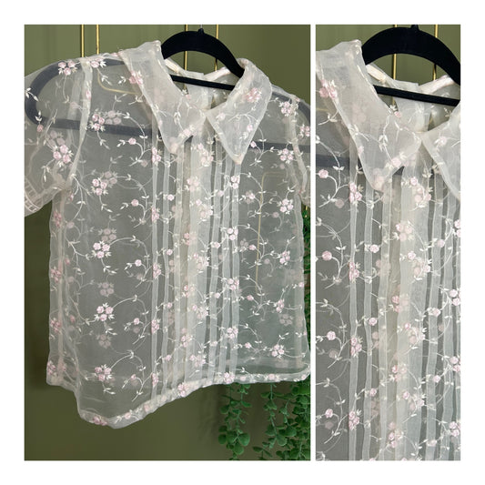 Vintage 1950s Size 8 Pretty Cream Organza Pink Floral Embroidered Button Back Blouse/Top