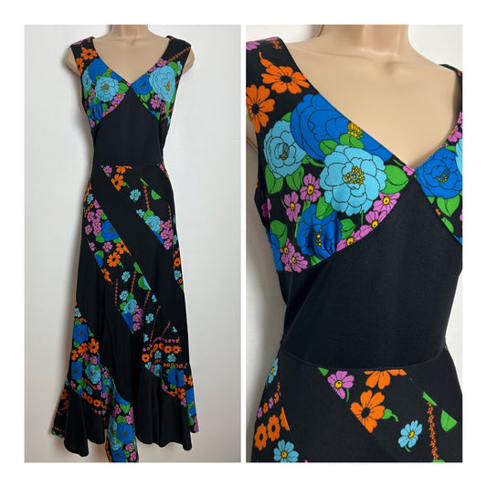 Vintage 1970s Size 10-12 Black Blue Orange & Pink Floral Print Sleeveless Panelled Maxi Dress