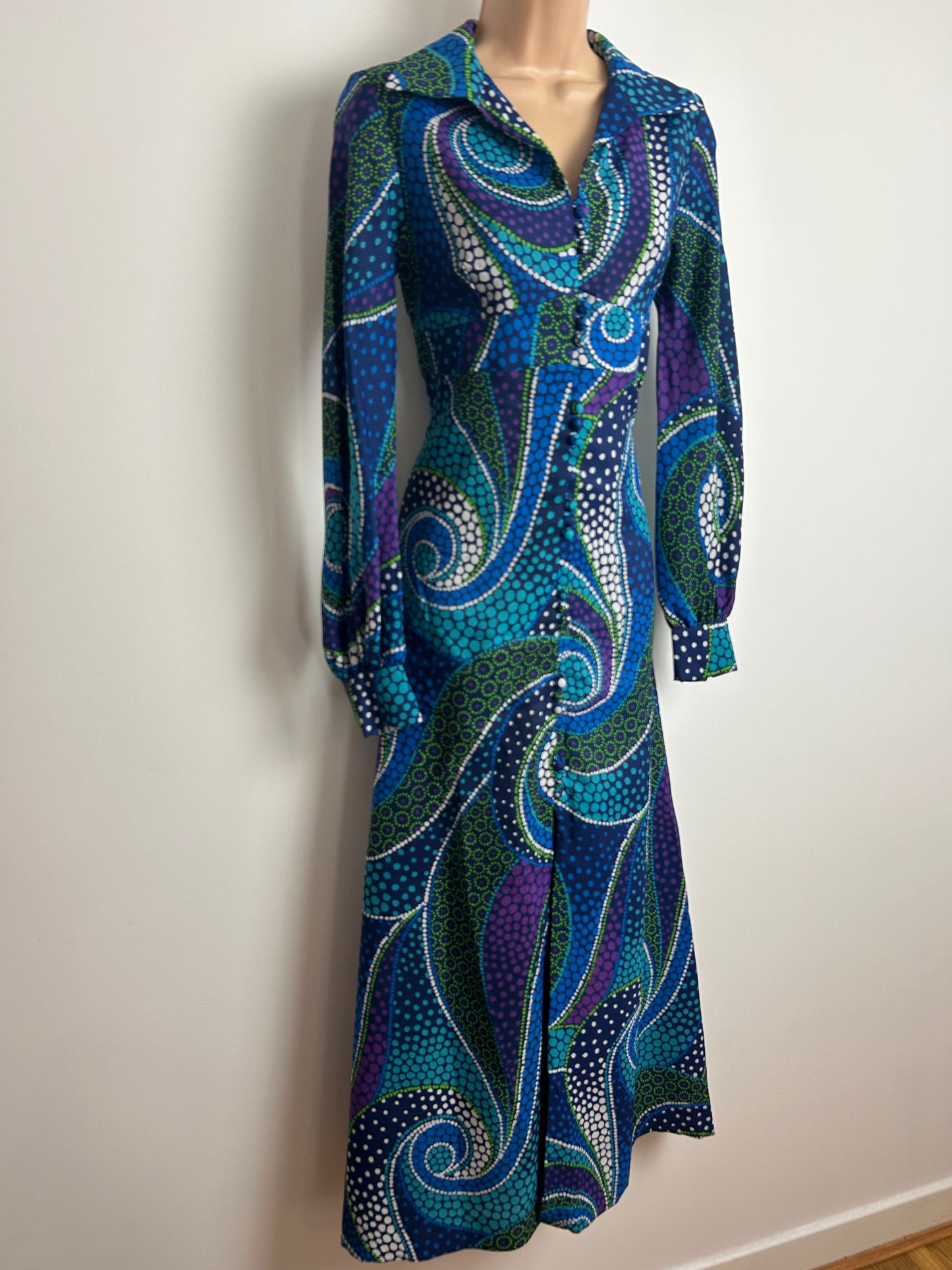 Vintage 1970s Size 10/12 Blue Tones Spotty Swirly Print Long Sleeve Maxi Dress