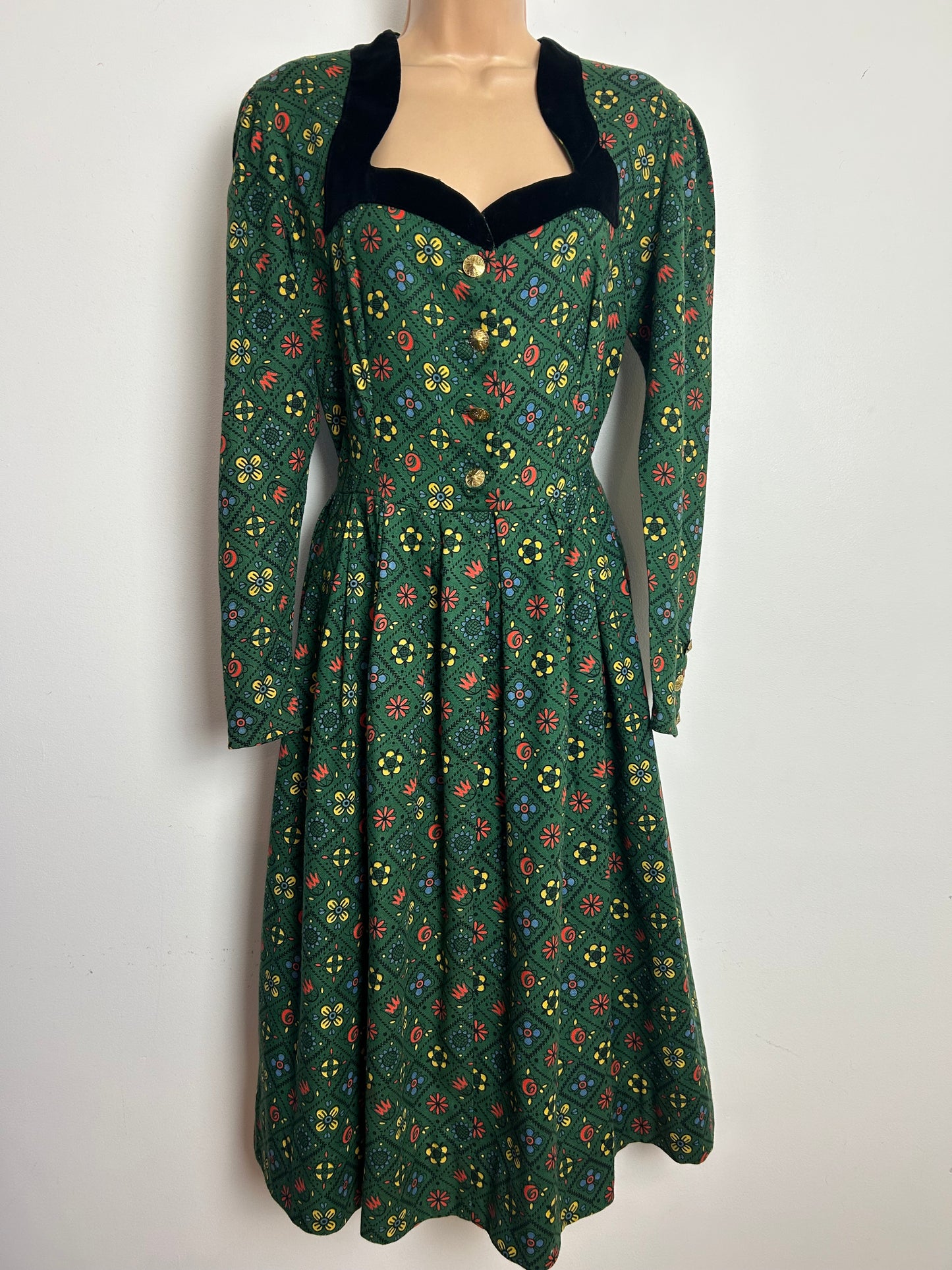 Vintage 1950s Size 12-14 Green Red Yellow & Blue Abstract Grid Print Velvet Trim Cotton Pleated Day Dress