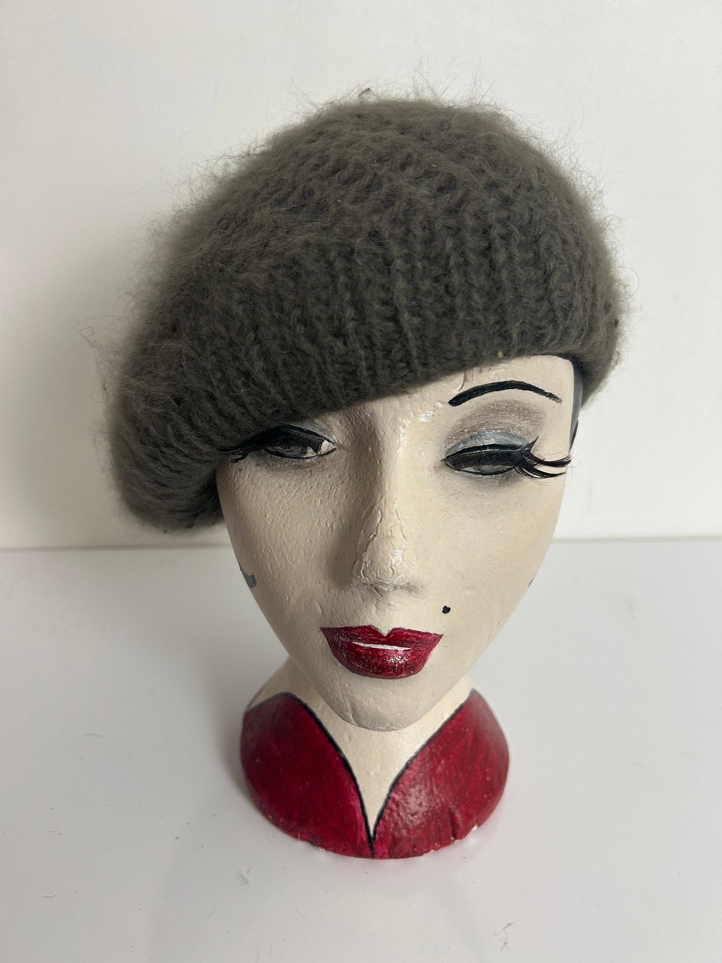 Vintage 1970s Olive Green Chunky Knit Angora Mix Beanie/Beret Style Hat