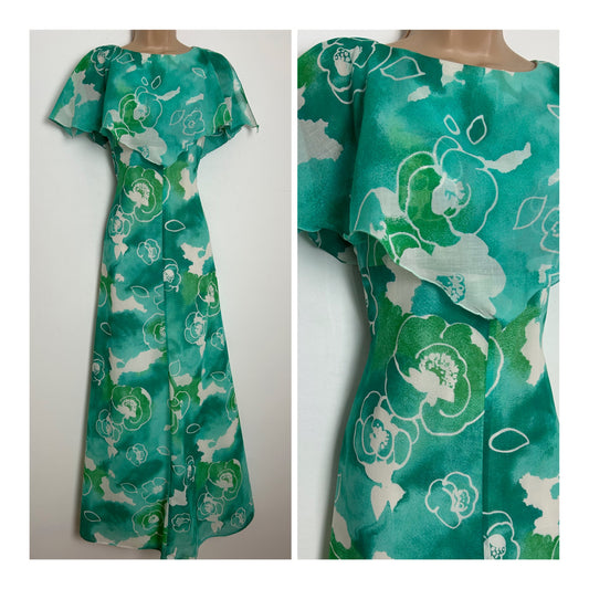 Vintage 1970s Size 8 Pretty Green & White Floral Print Cape Sleeve Lawn Cotton Maxi Dress