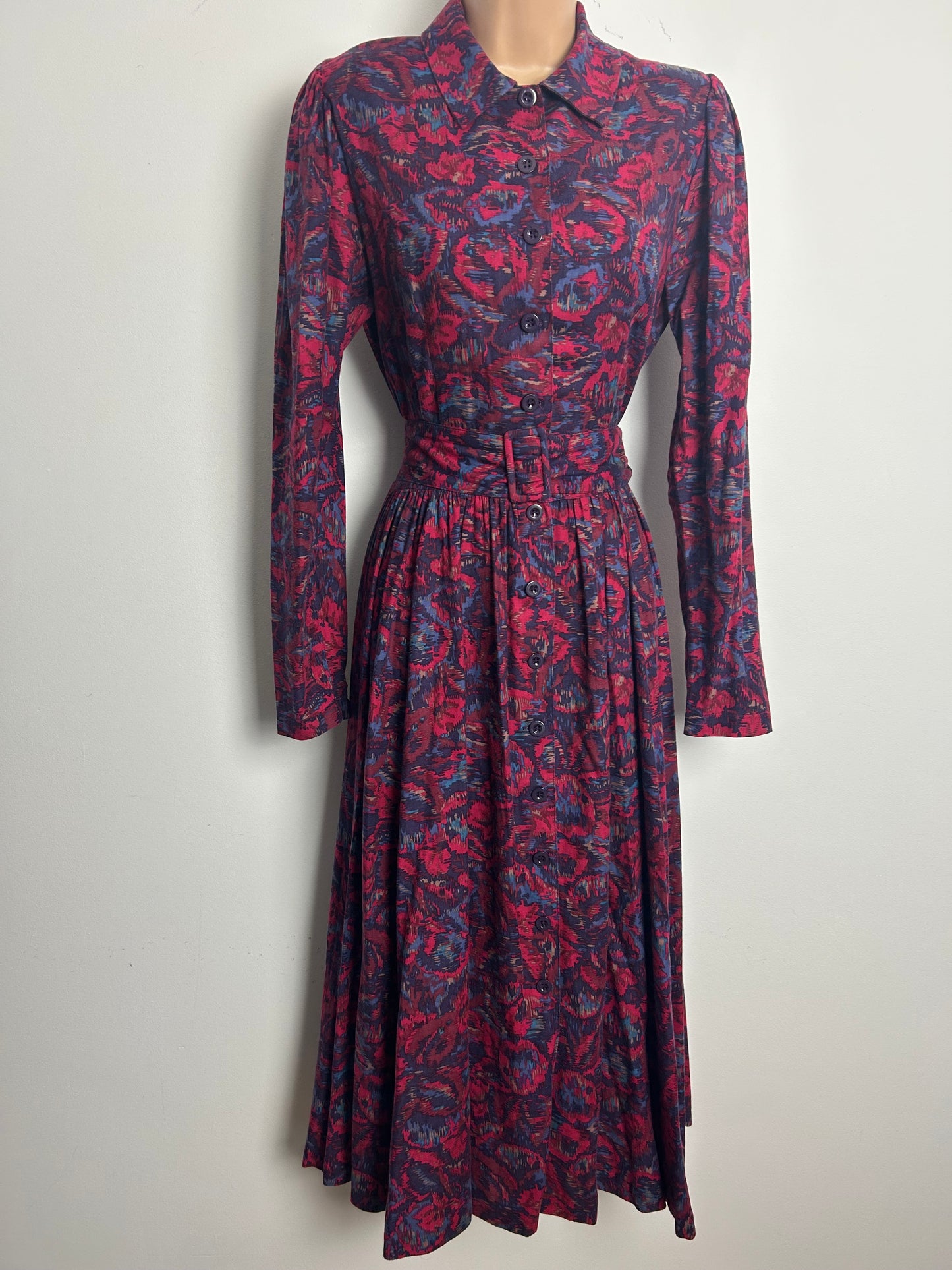 Vintage 1980s LAURA ASHLEY MADE IN REP IRELAND Size 12 Red & Blue Tones Floral Print Belted Pleated Cotton Day Dress