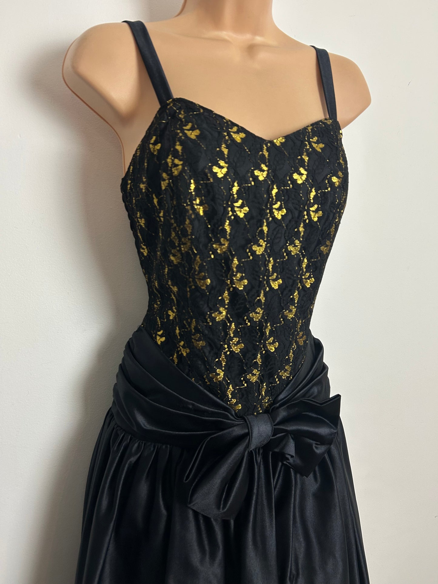 Vintage 1980s Size 10 Black & Metallic Gold Lace Bodice Party Prom Dress