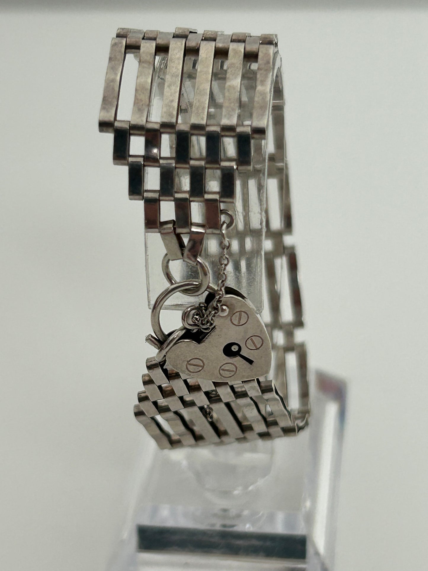 Vintage 1978 ALISTAIR STEWART JEWELLERY Sterling Silver Gate Link Bracelet With Heart Lock