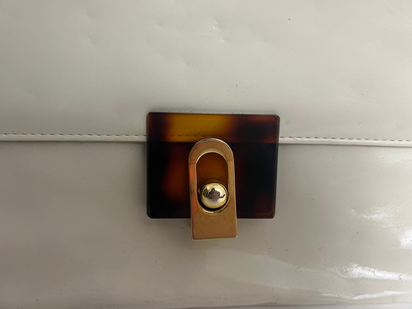 Vintage 1960s Cream Leather Handbag/Shoulder Bag With Tortoiseshell & Gold Metal Clasp