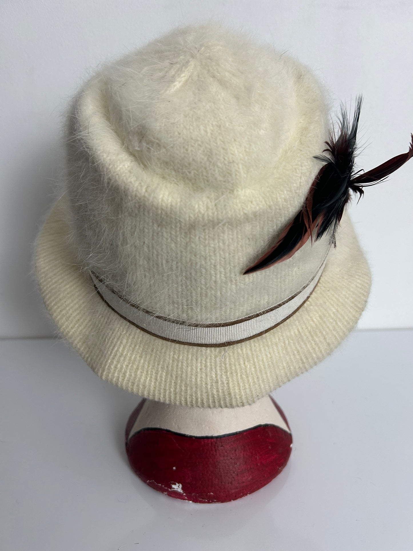 Vintage Cream Angora Wool Mix Grosgrain Ribbon & Feather Detail, With Chin Strap