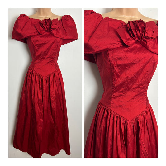 Vintage 1980s Size 8 Red Shawl Collar Corsage Detail Christmas Day Party Prom Dress