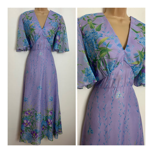 Vintage 1970s RONNER Size 10 Pretty Pale Lilac Purple & Blue Floral Print Short Flutter Sleeve Boho Maxi Dress