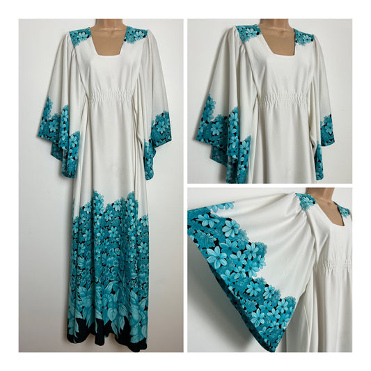 Vintage 1970s JEAN LEE Up To Size 12 White & Turquoise Floral Print Wide Sleeve Kaftan Maxi Dress