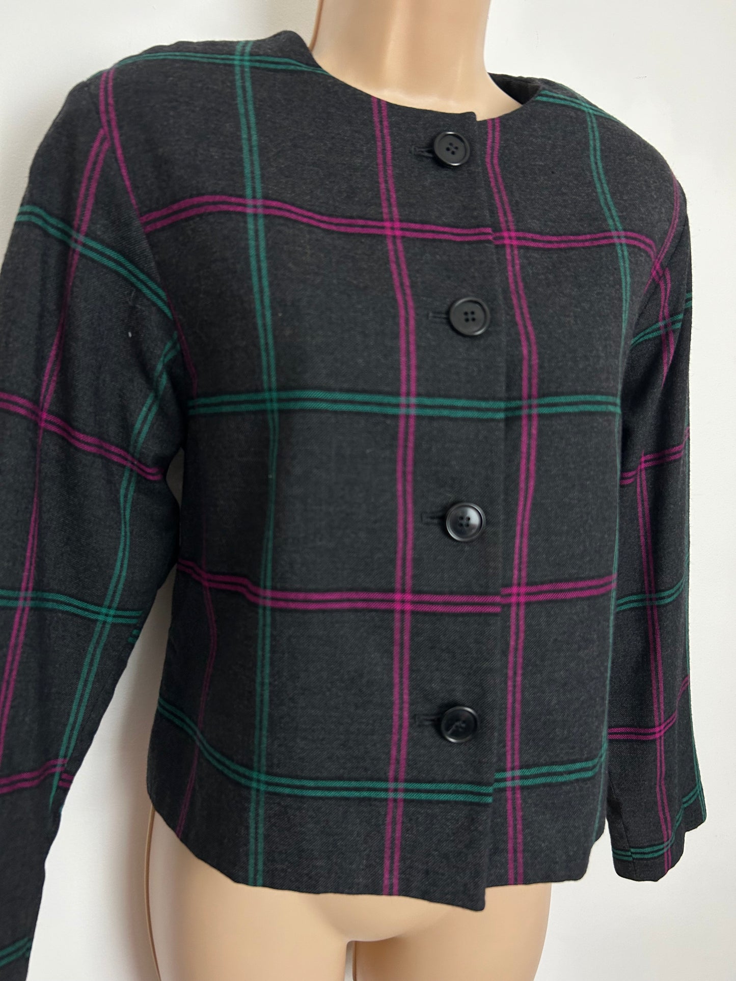 Vintage JIM BALDWIN MANCHESTER Size 10-12 Grey Pink  Green Check Wool Mix Collarless Short Length Jacket/Blazer