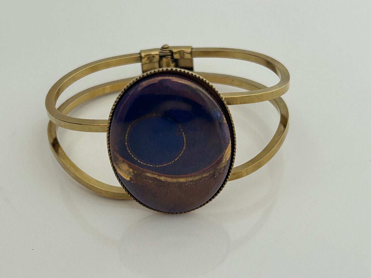 Vintage Gold Tone & Purple Hinged Cuff Style Bracelet/Bangle