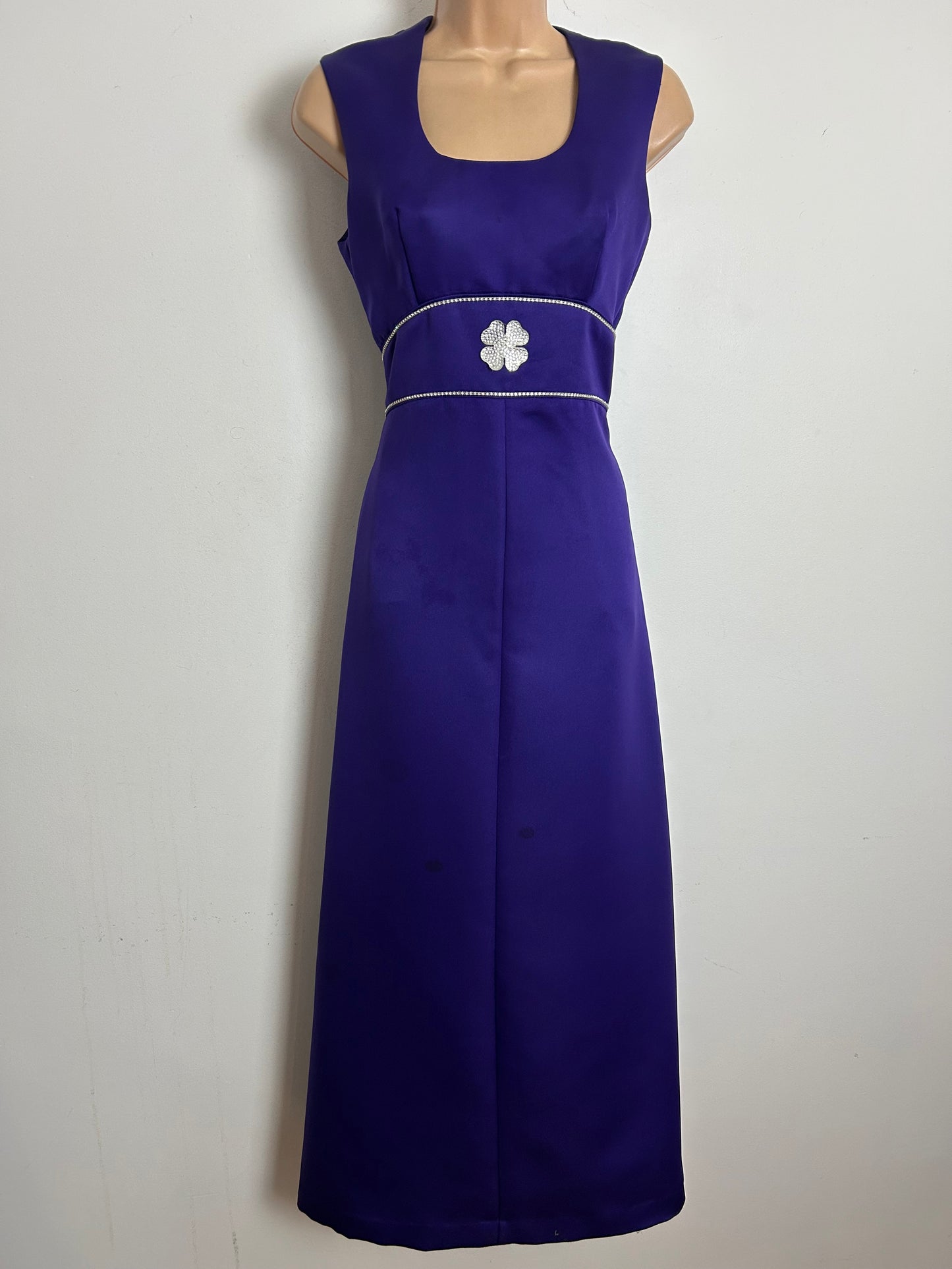 Vintage 1970s CANDA INTERNATIONAL Size 8 Purple Diamante & Flower Applique Detail Evening Occasion Maxi Dress