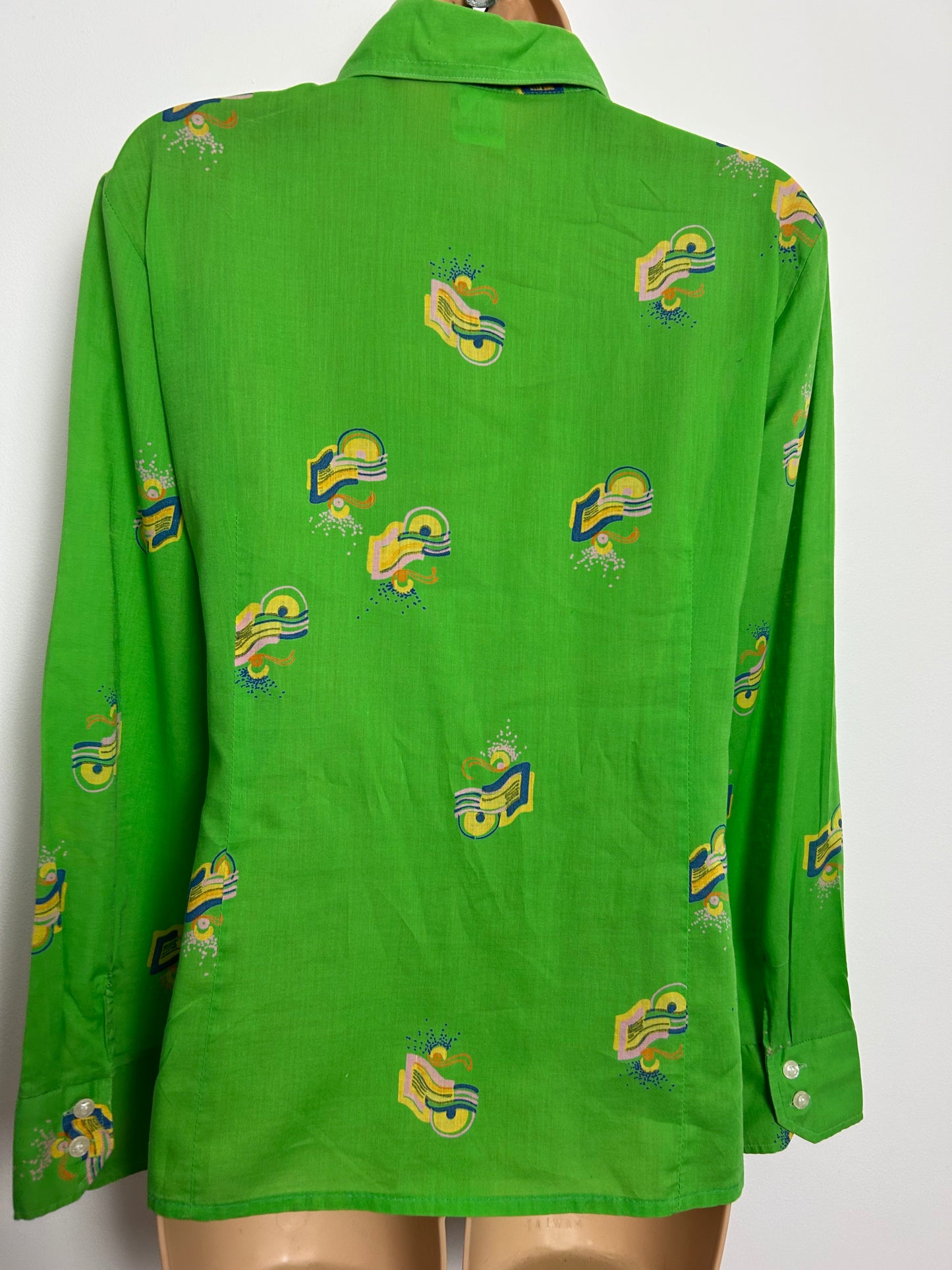 Vintage 1970s Size 12 Green Yellow Blue & Pink Abstract Print Dagger Collar Long Sleeve Cotton Mix Shirt