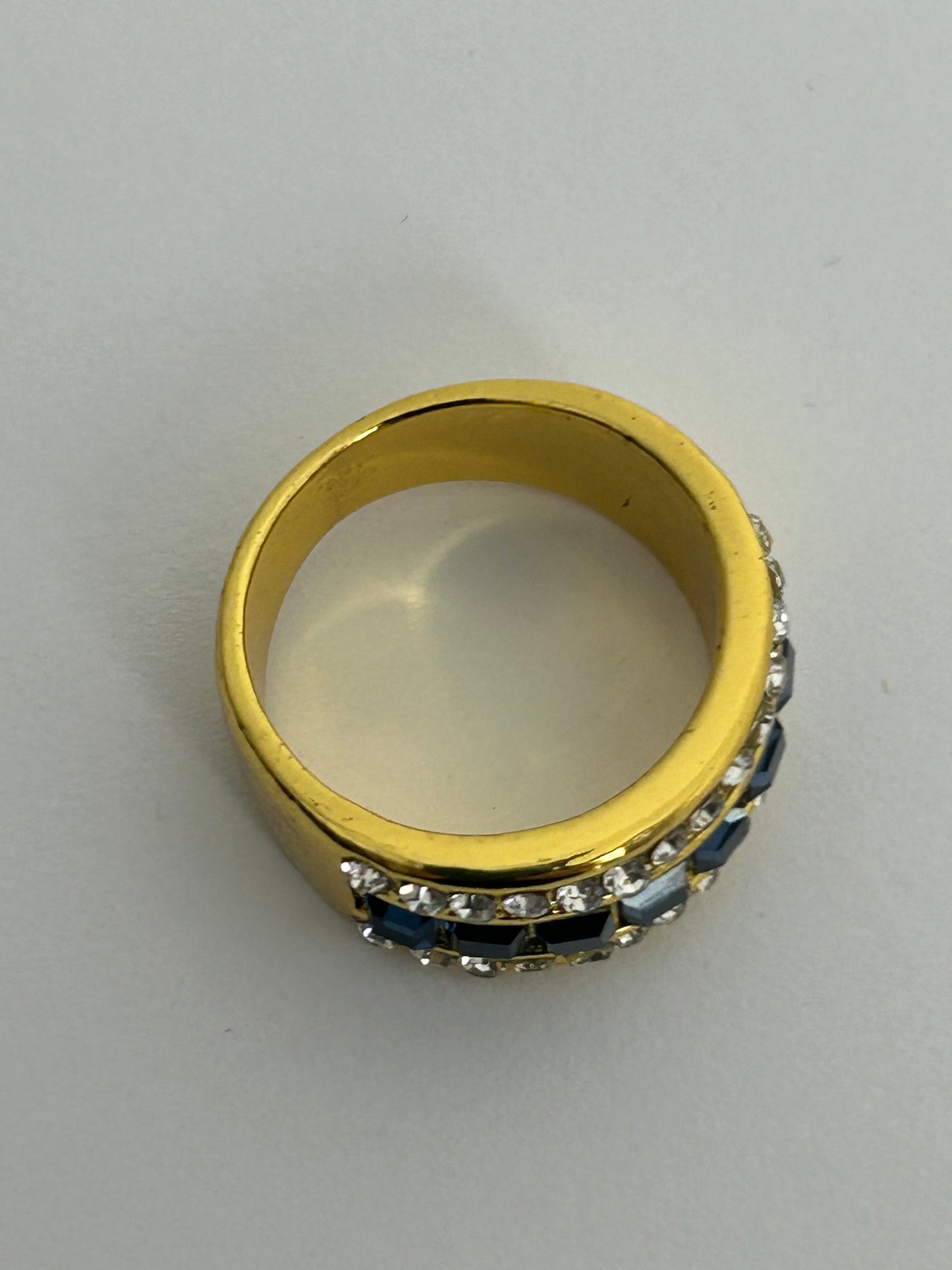 Vintage Gold Tone Base Metal Band Ring With Blue Stones & Diamantes Size P