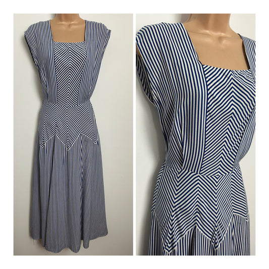 Vintage Late 1950s Size 8 Blue & White Stripe Print Sleeveless Day Dress