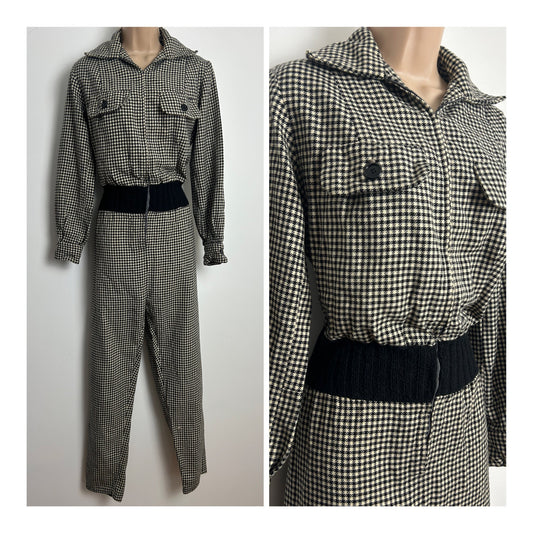 Vintage 1980s Size 12 Black & Beige Dogtooth Check Wool Mix Zip Front Long Sleeve Jumpsuit
