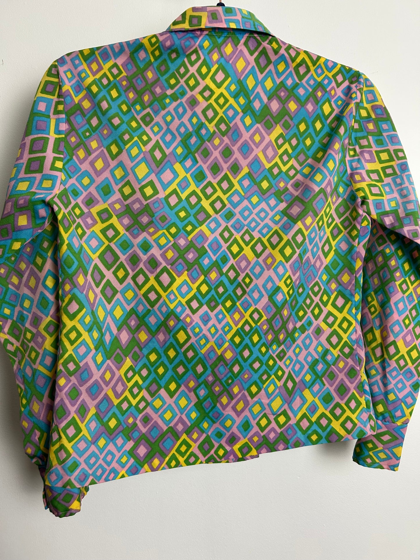 Vintage 1970s Size 8 Green Blue Yellow & Pink Diamond Print Long Sleeve Shirt