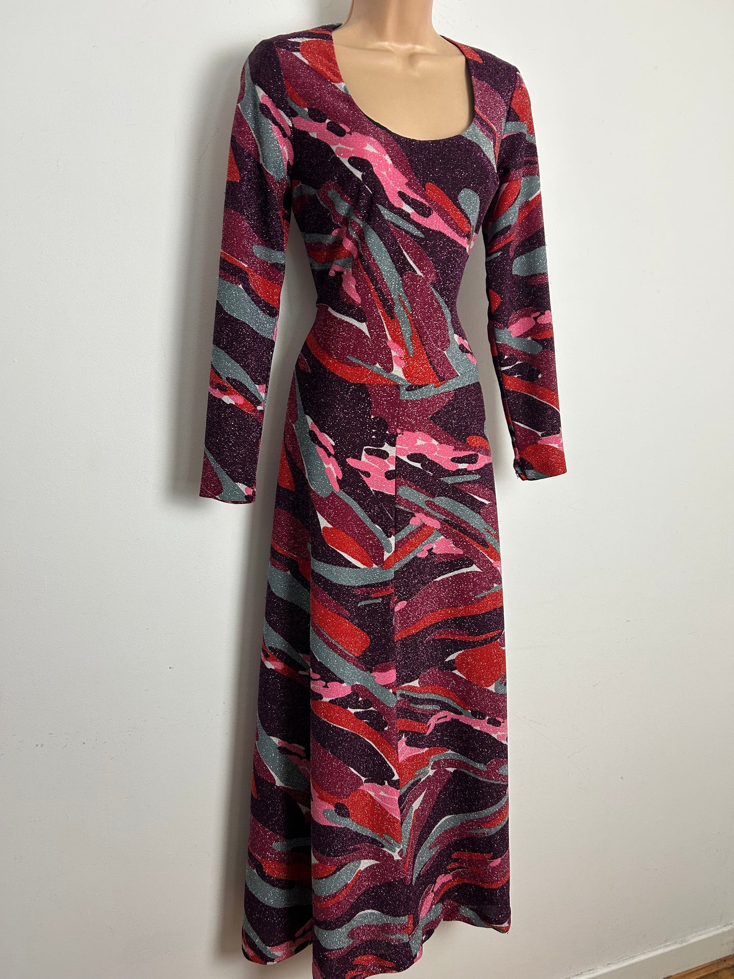 Vintage 1970s Size 10 Purple Maroon Pink & Red Abstract Print Lurex Occasion Maxi Dress