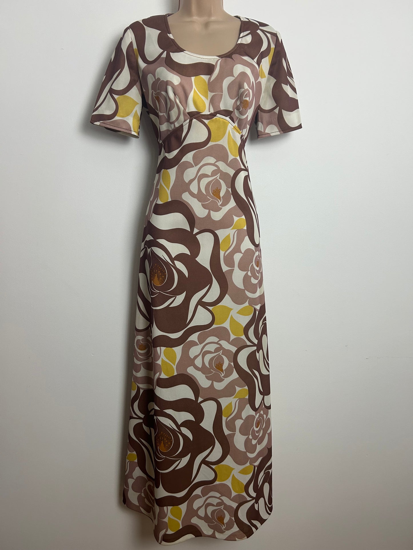 Vintage 1970s Size 10 Brown White & Yellow Abstract Print Maxi Dress