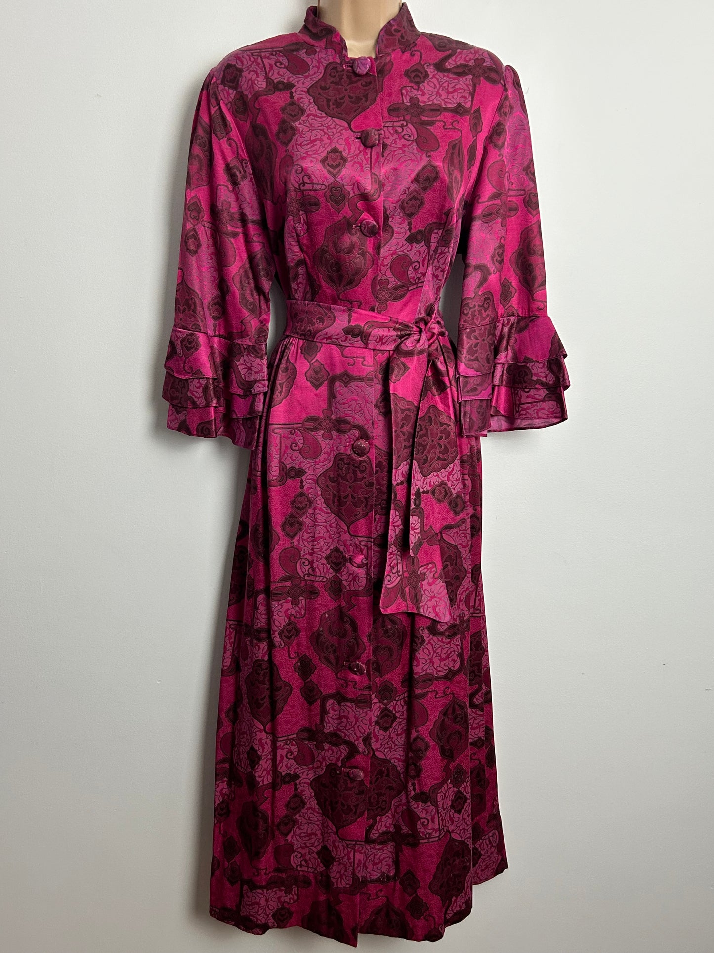 Vintage Early 1970s GLEN ABBEY Size 12-14 Dark Pink Tones Nouveau Scarf Print Satin Feel Belted Midi Dress